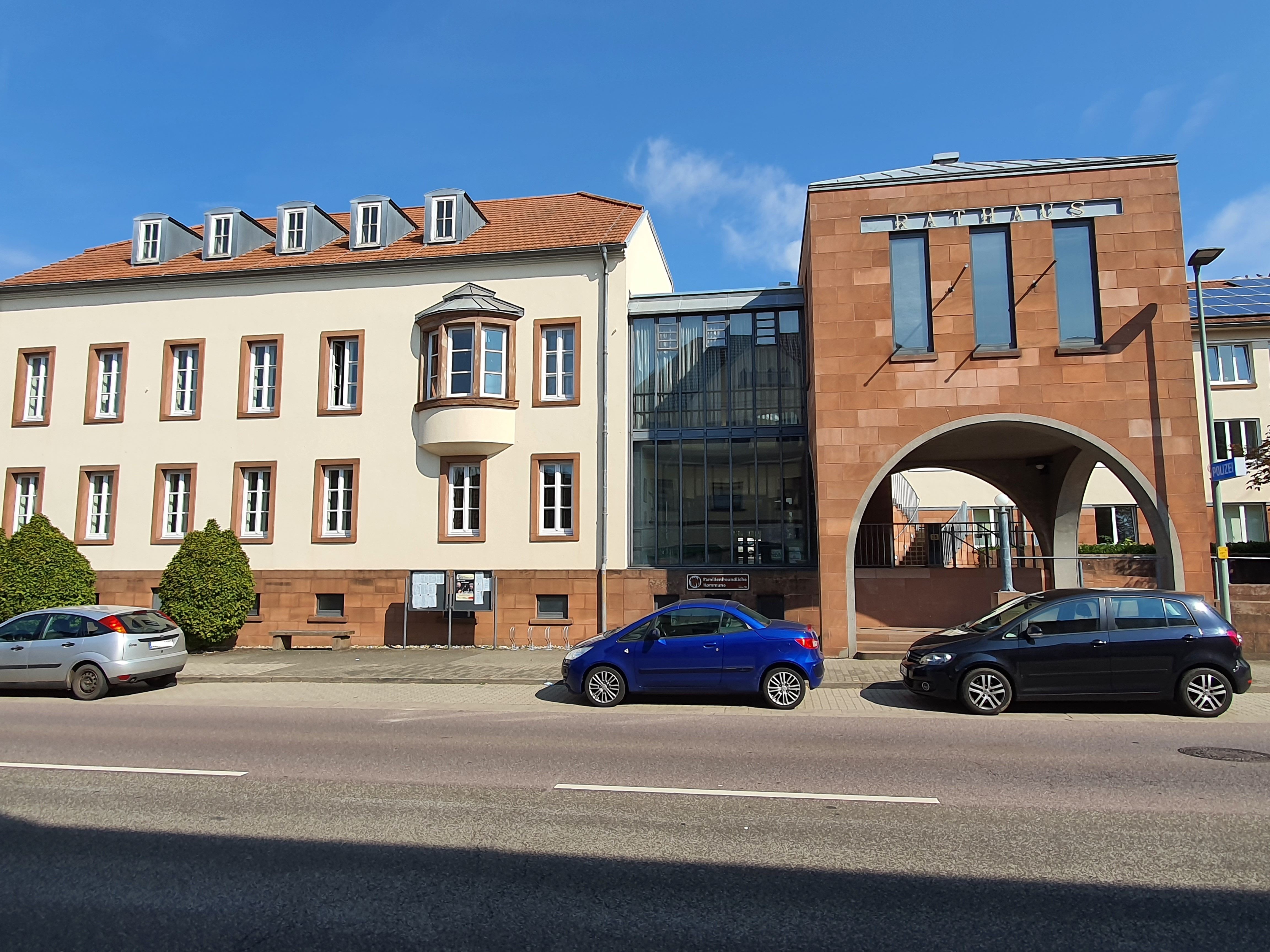 Rathaus Heusweiler, Front